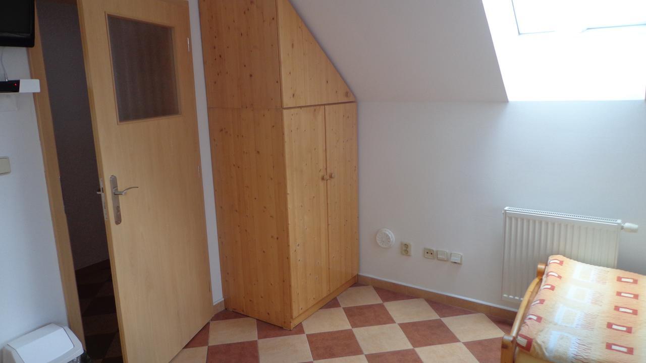 Pension Camp Prager Екстер'єр фото