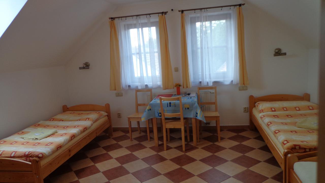 Pension Camp Prager Екстер'єр фото
